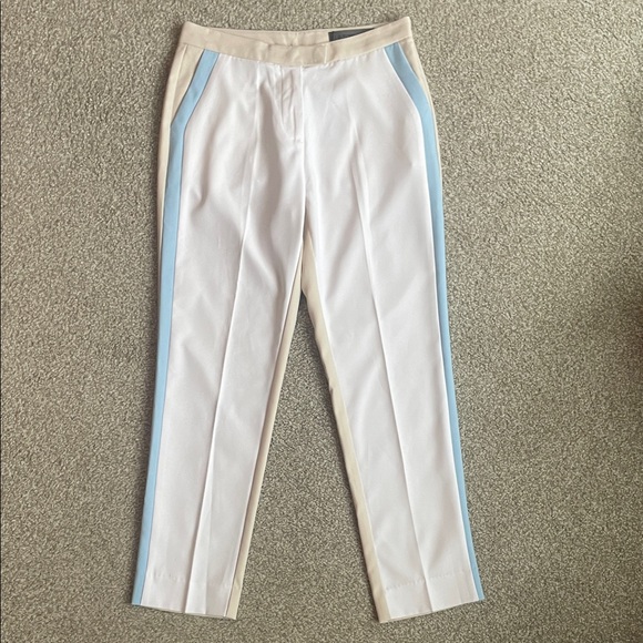 G/FORE Pants - NWT G/FORE Women’s Side Stripe Stretch gold pant in white, blue and tan. Size 6